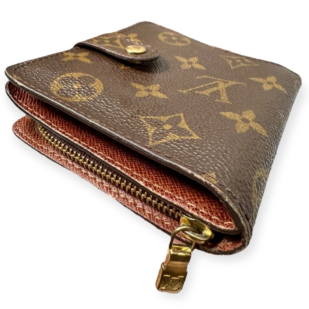 LOUIS VUITTON 2004 Monogram Compact Zippé Bifold Wallet, Vintage - Picture 6 of 16